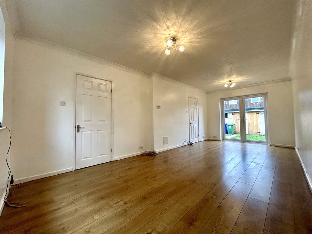 Property photo 2 of 8 Picture No. 02