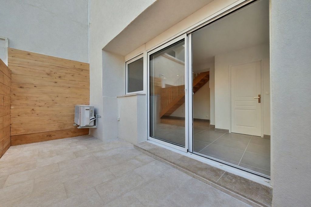Property photo 1 of 9 Renovated Village House - 4 Bedrooms - Quiet Cul-De-Sac - Village Center