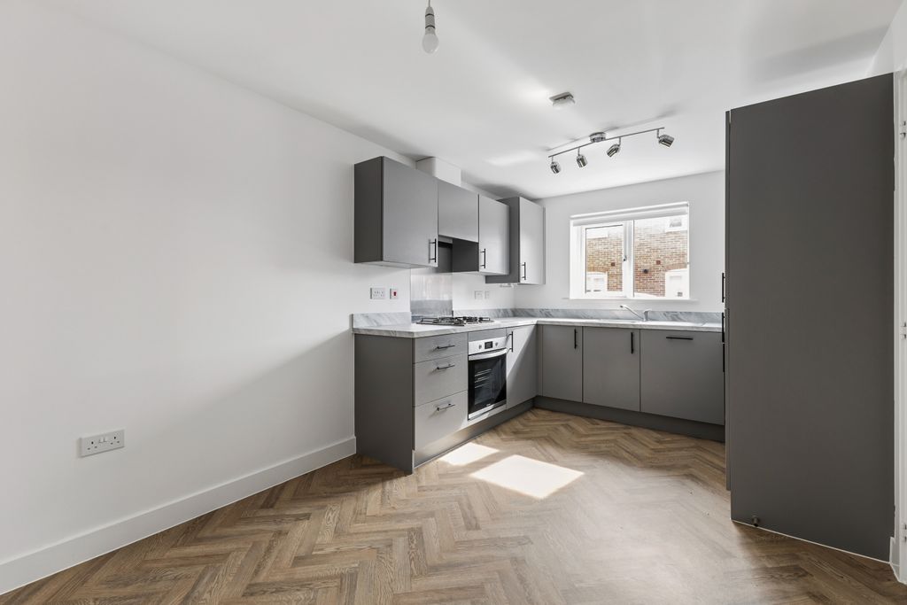 Property photo 3 of 7 Photo