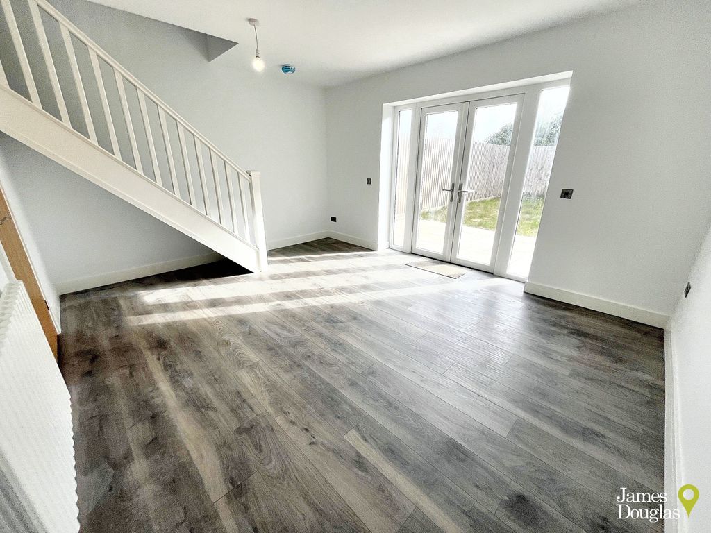 Property photo 3 of 20 Livdin1