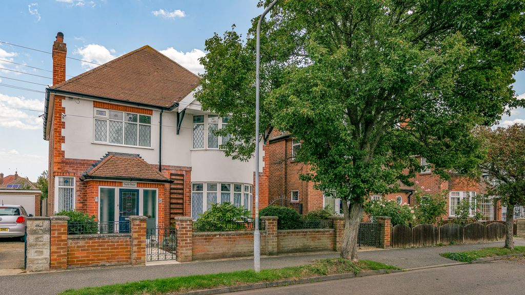 Property photo 1 of 30