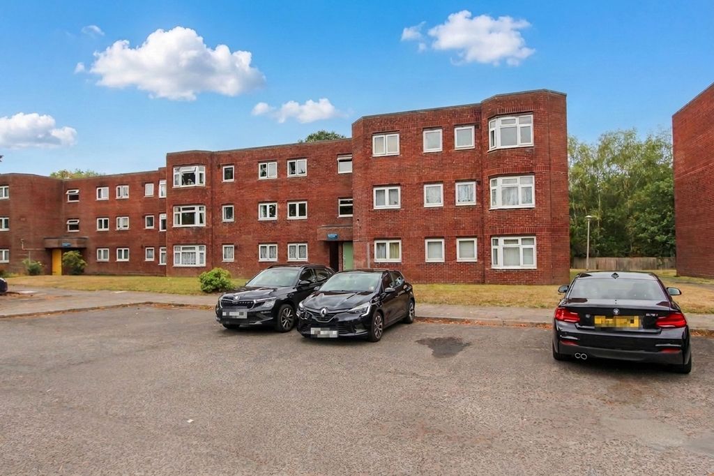 Property photo 1 of 12