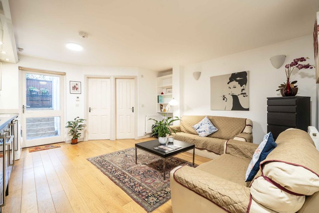 Property photo 2 of 7