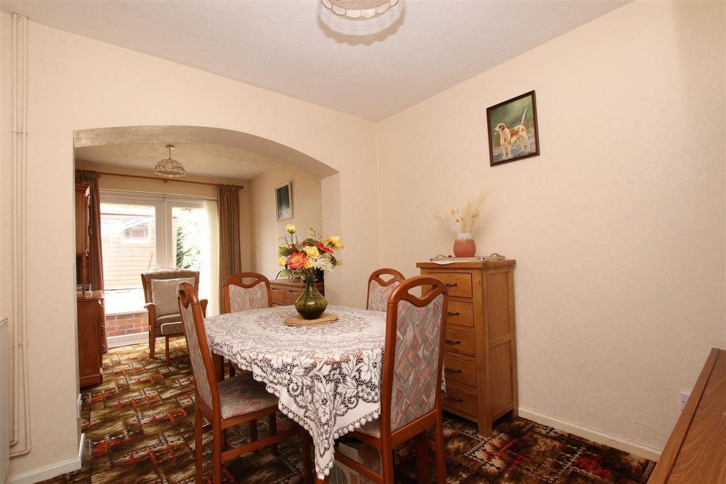 Property photo 3 of 14 Dining Room.Jpg