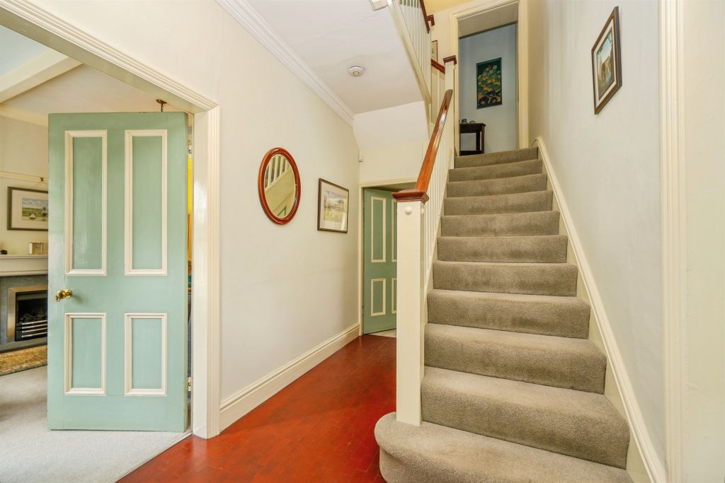 Property photo 2 of 29