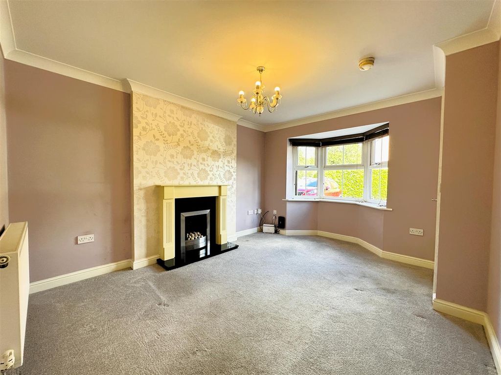 Property photo 3 of 12 Lounge .Jpg