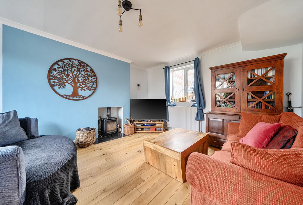 Property photo 2 of 24 1418408-20-699711...