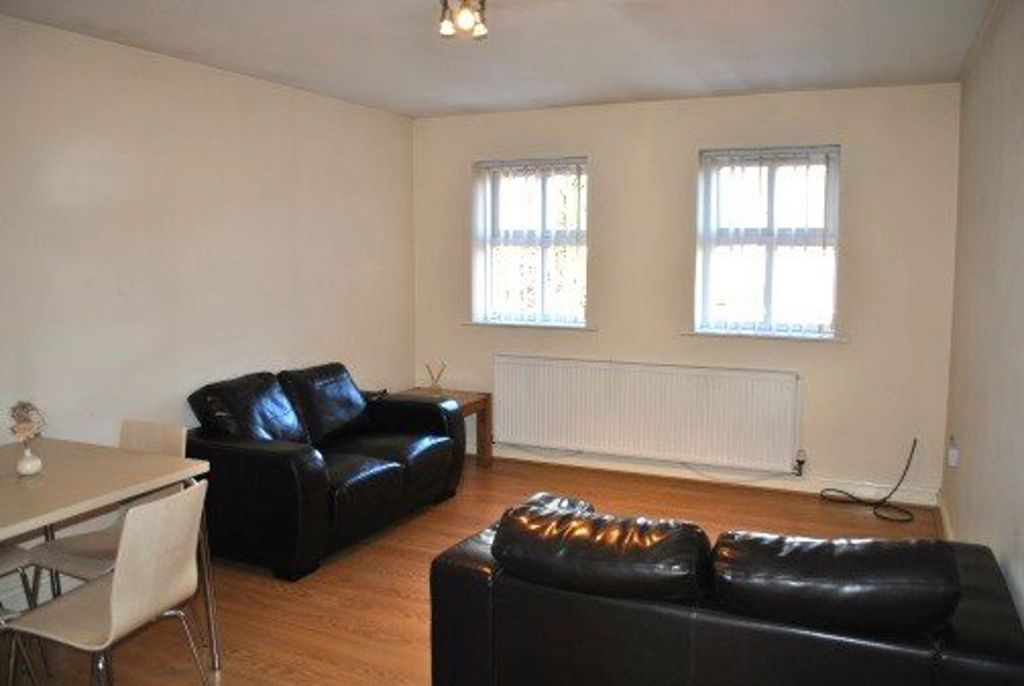 Property photo 2 of 8