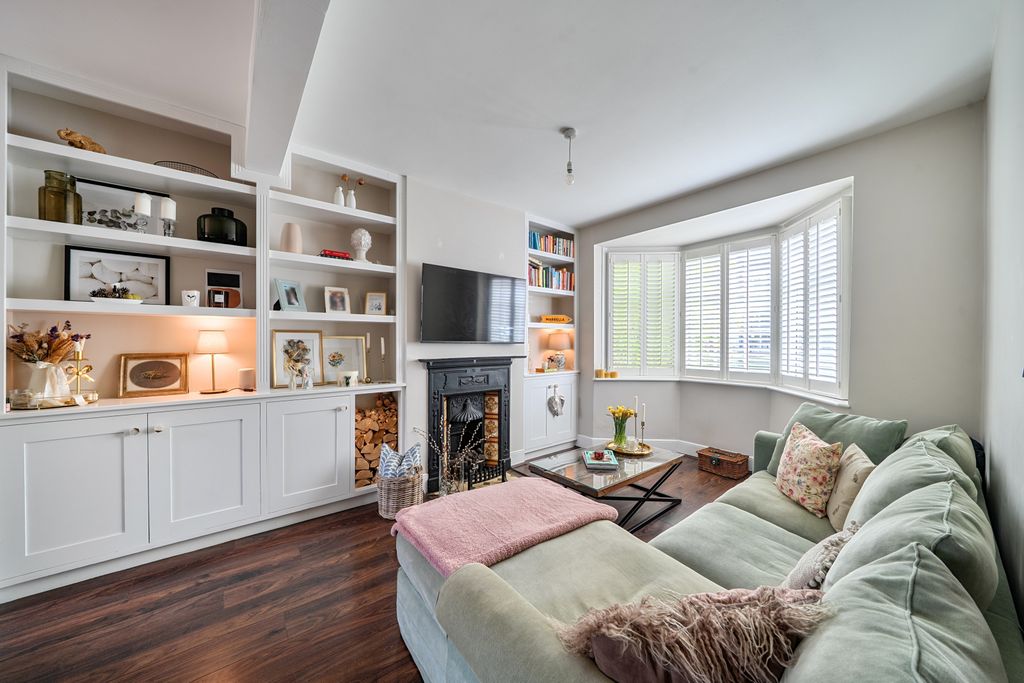 Property photo 3 of 22 Picture No. 15