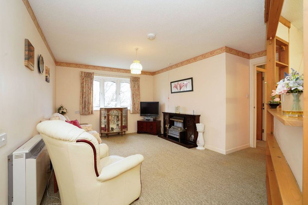 Property photo 3 of 9