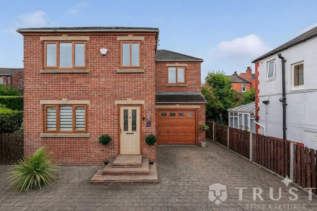 Property photo 2 of 46