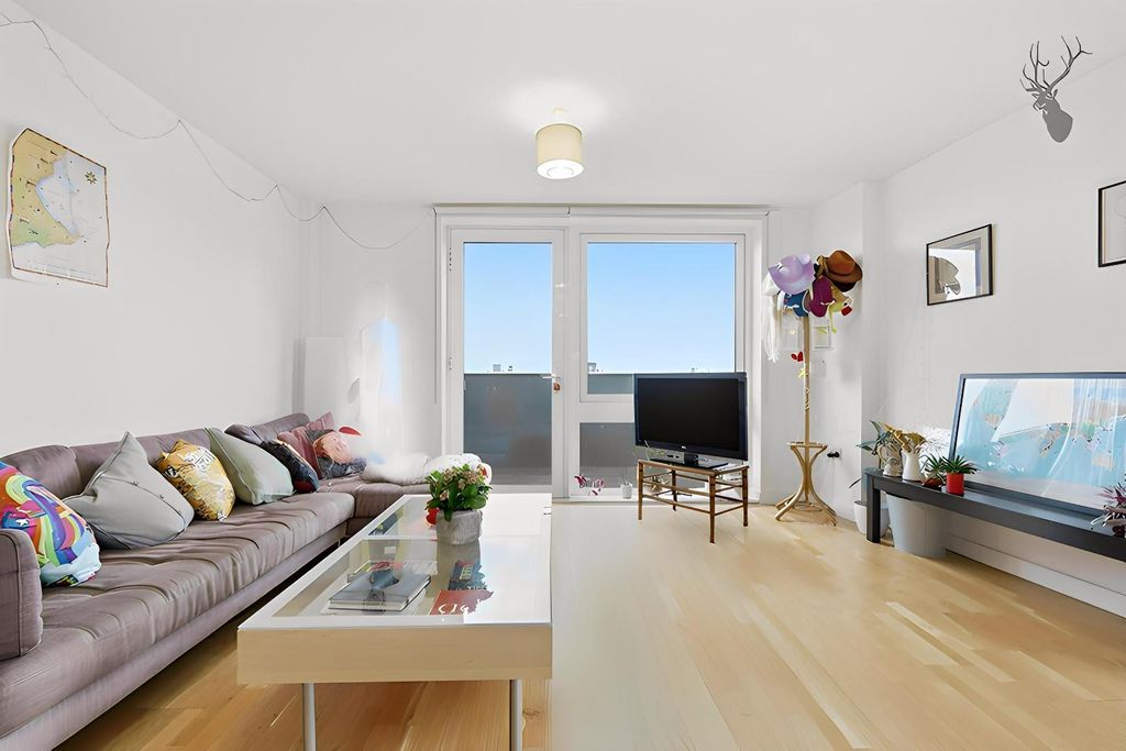 Property photo 3 of 15