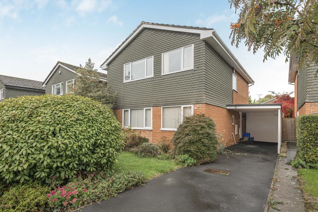 Property photo 1 of 17