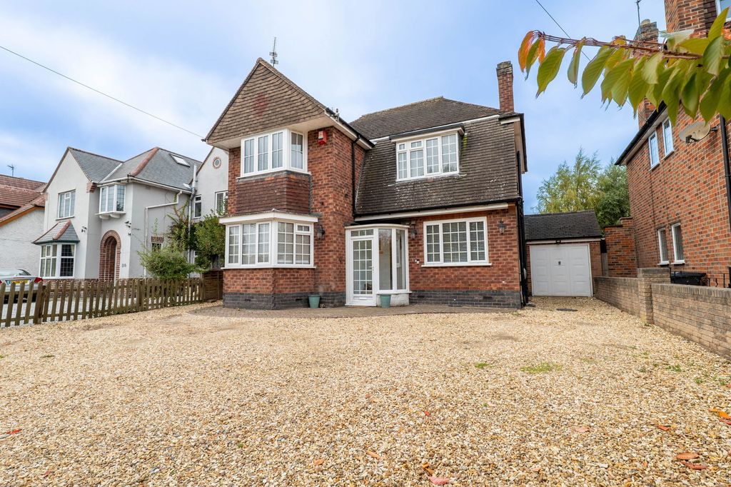 Property photo 3 of 42