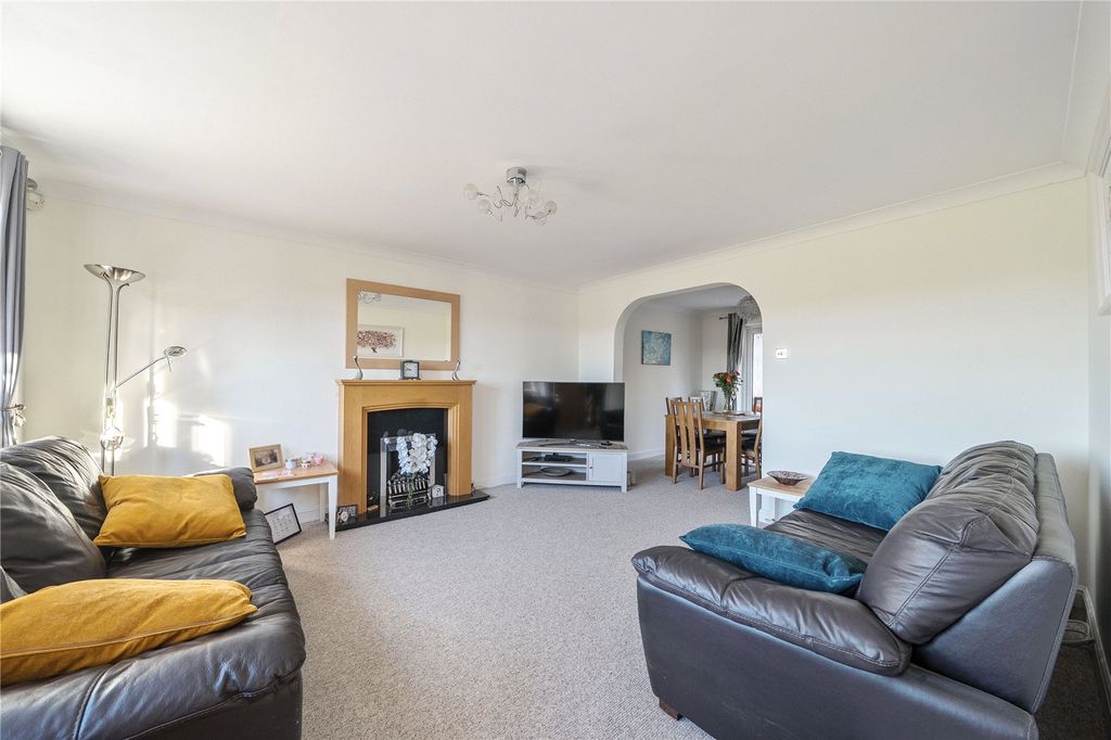 Property photo 2 of 22 Picture No. 33