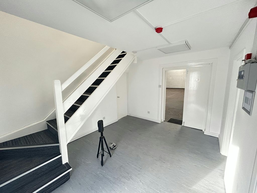 Property photo 2 of 7 Img_2288.Jpg