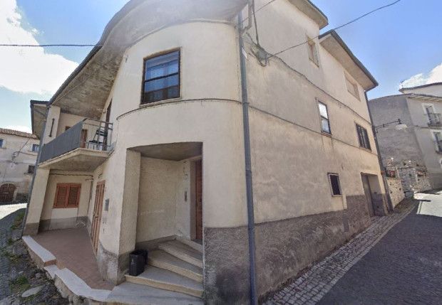 Property photo 1 of 20