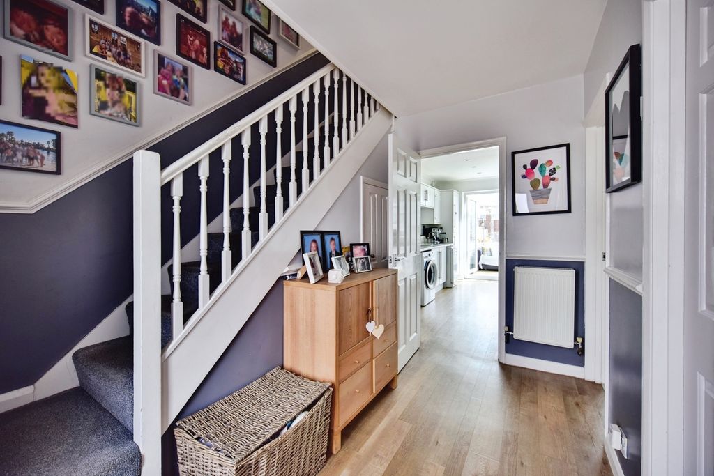 Property photo 2 of 17 Pbox-Img.Jpg