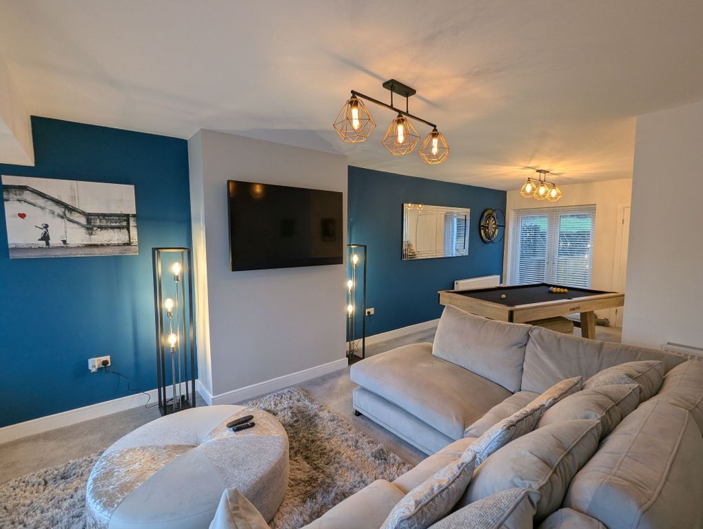 Property photo 2 of 18 Photograph 2