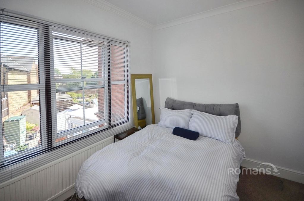 Property photo 3 of 9 Pbox-Img.Jpg