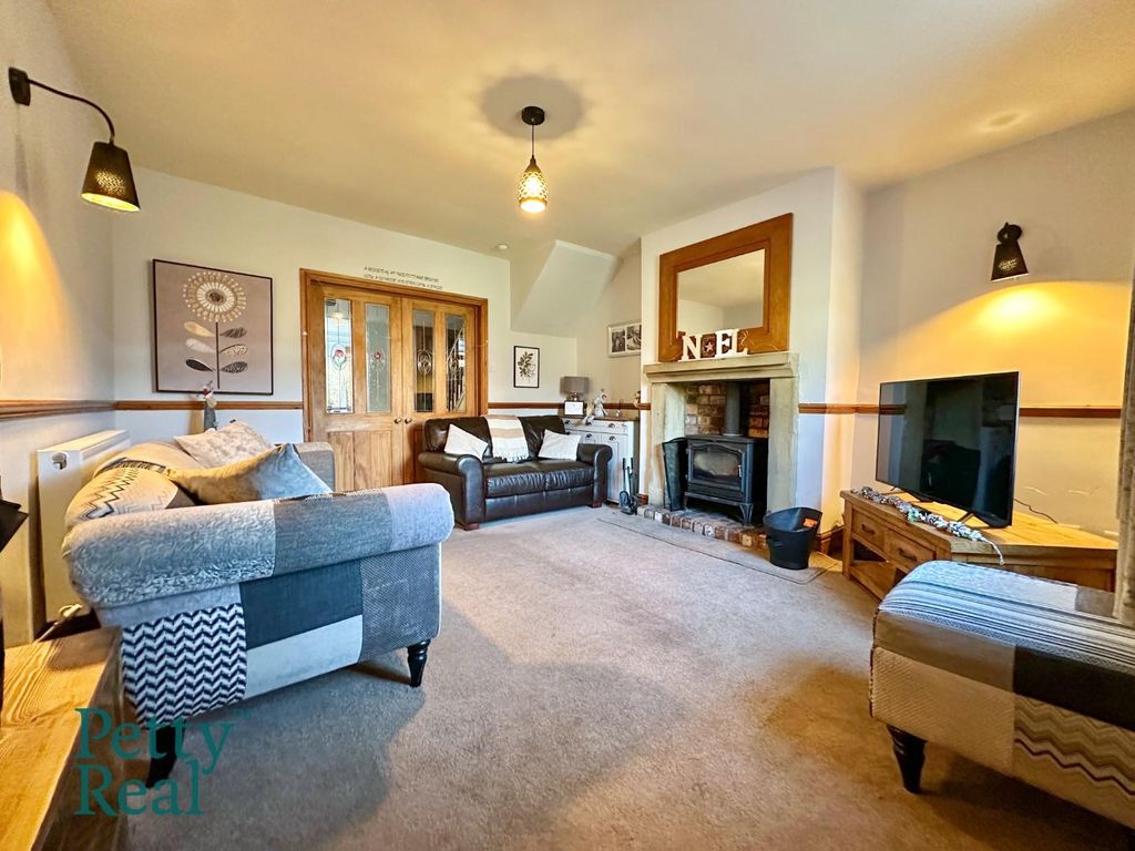 Property photo 2 of 14 A70Fa956-5182-49D1-Ba9F-D6Ba2C096A3C.Jpeg