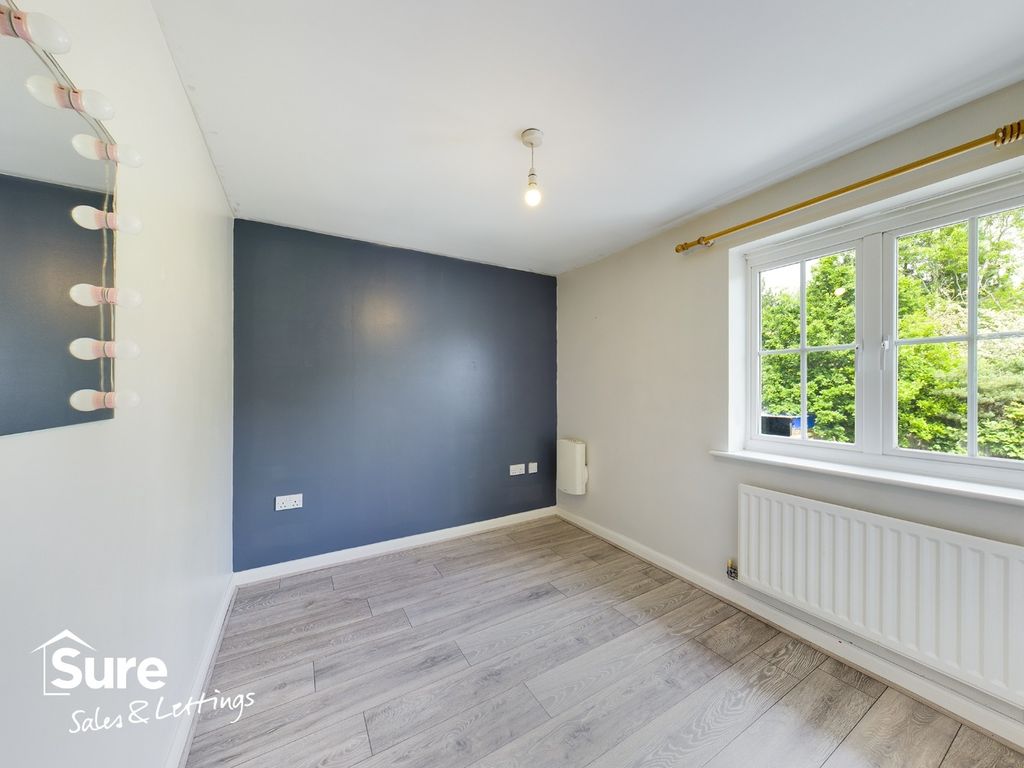 Property photo 3 of 12 2430472