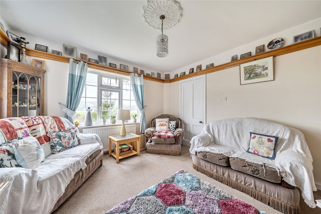 Property photo 3 of 21 3 - Picture No. 01