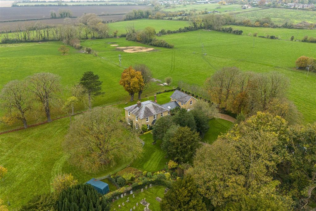 Additional image 41 of 6 bed detached house for saleThe Ride, Totternhoe, Bedfordshire LU6