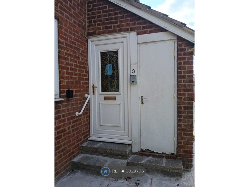 Property photo 2 of 21