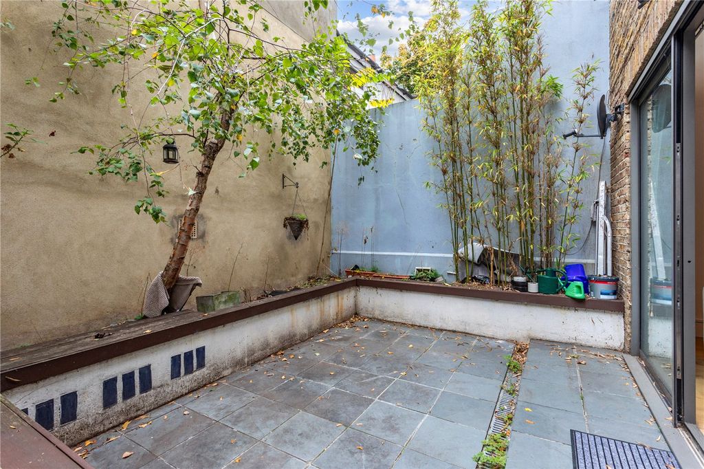 Property photo 3 of 12 Picture No. 10