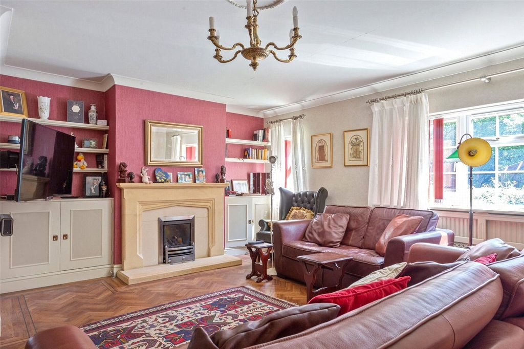 Property photo 3 of 26 Sitting Room
