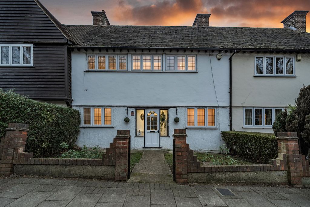 Property photo 1 of 38 Picture No. 43