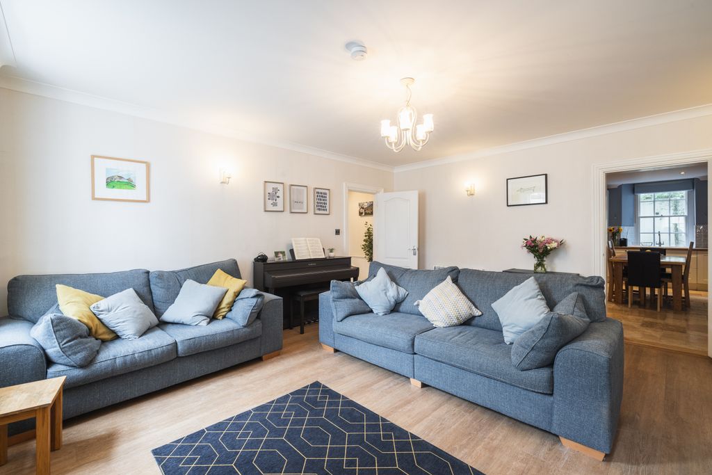 Additional image 13 of 2 bed flat for saleLe Mont Pinel, St. Helier, Jersey JE2