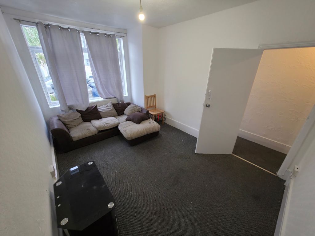 Property photo 1 of 8 Photo 1