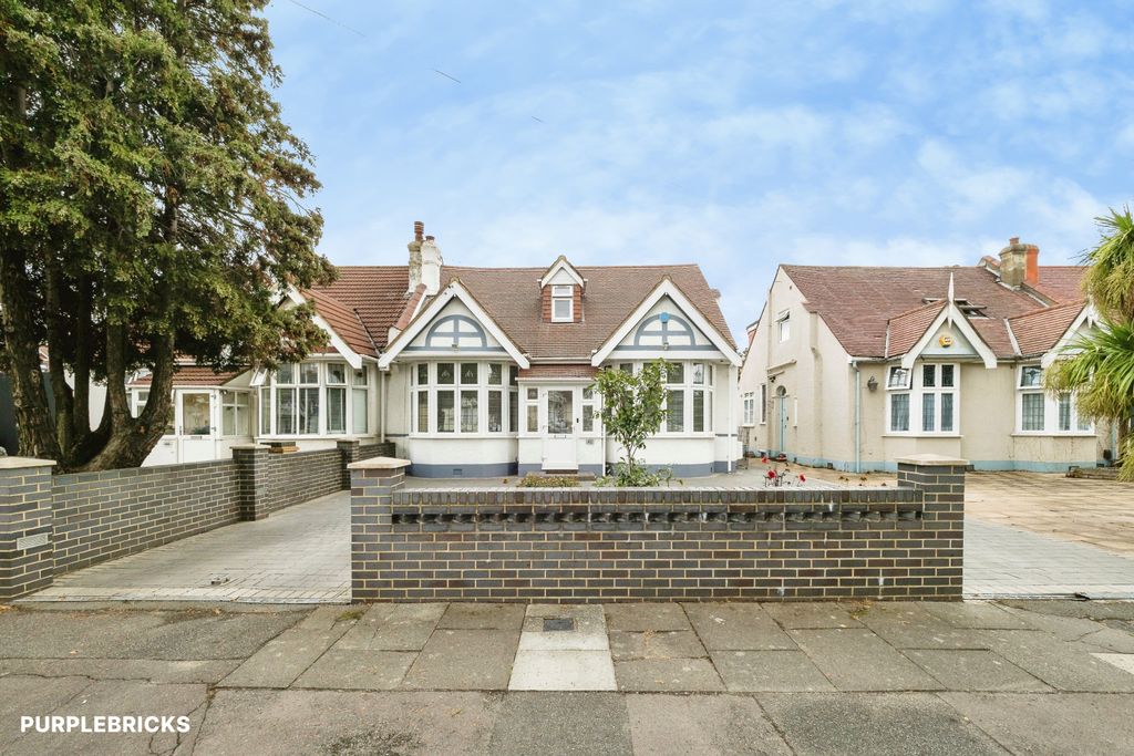 Property photo 1 of 37