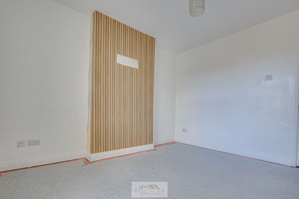 Property photo 3 of 22 Lounge 1.2