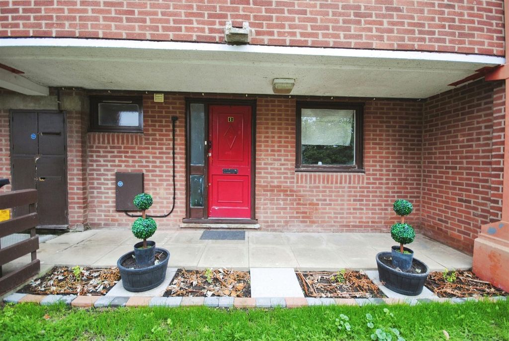 Property photo 1 of 9 Front