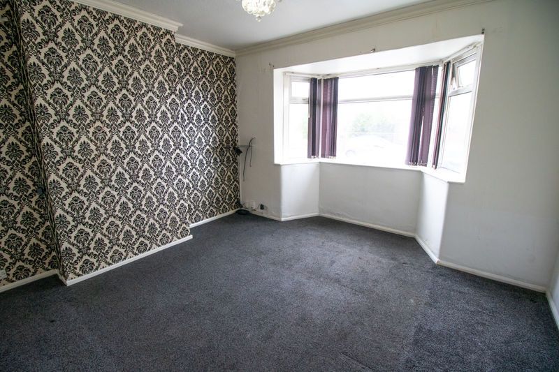 Property photo 3 of 15 Lounge