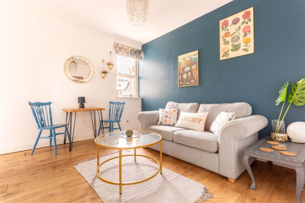 Property photo 2 of 11 Picture No. 01