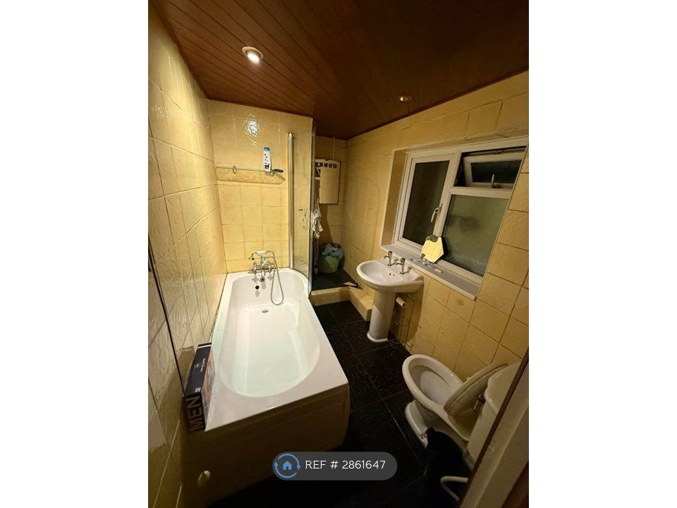 Property photo 1 of 4