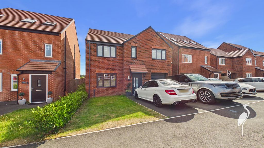 Property photo 1 of 42