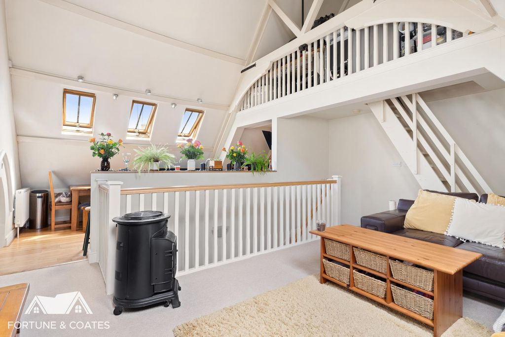 Property photo 2 of 20 Highstreet_14.Jpg