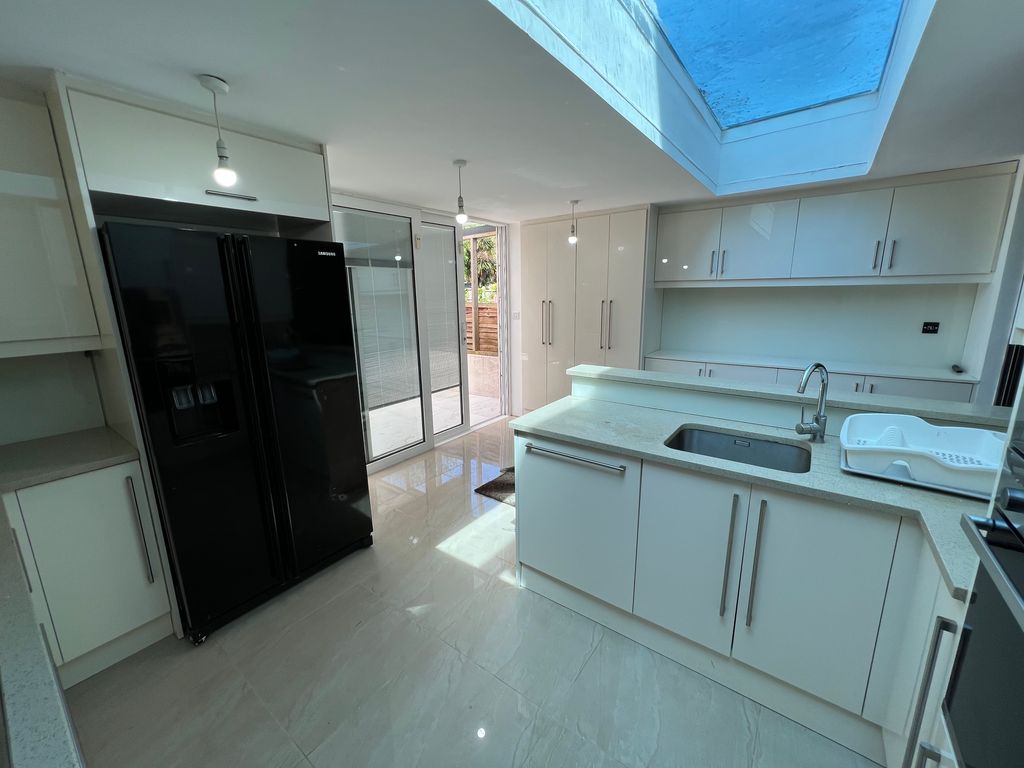 Property photo 3 of 10 Img_3308_13_Original