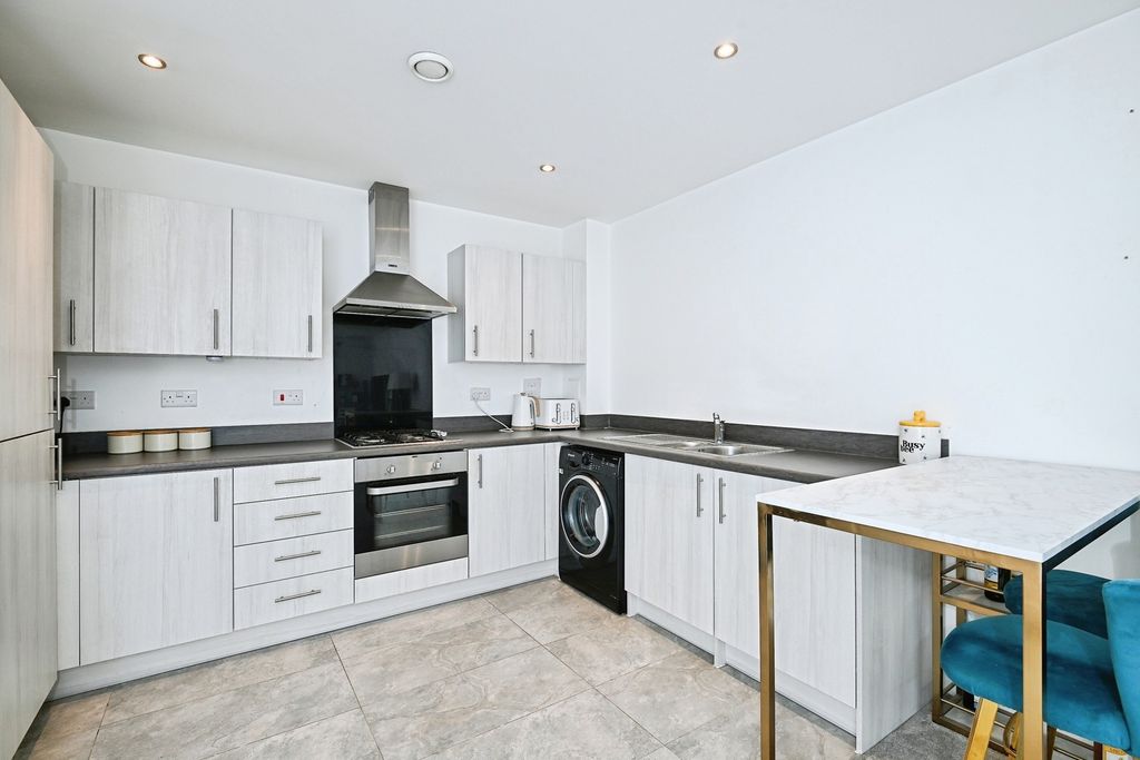 Property photo 3 of 15 Pbox-Img.Jpg