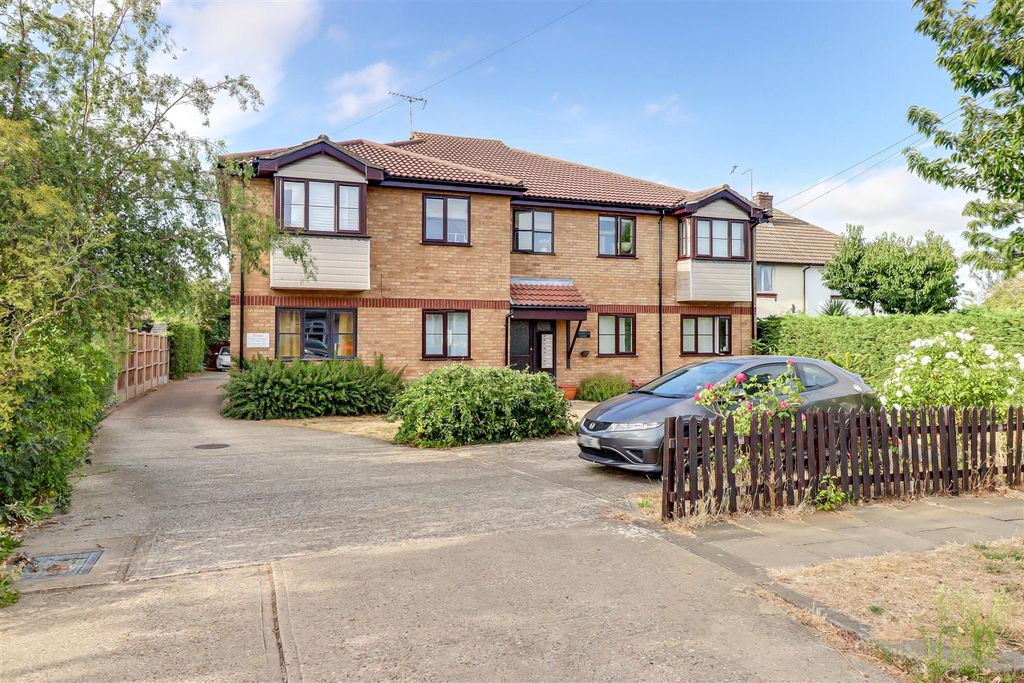 Property photo 1 of 12