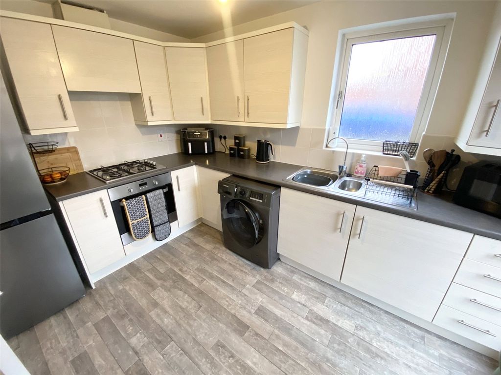 Property photo 2 of 17 Picture No. 03