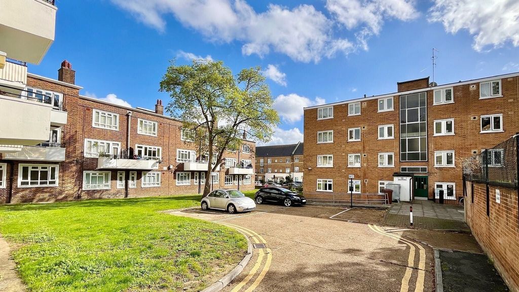 Property photo 1 of 2