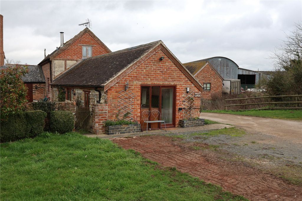 Property photo 3 of 22 Picture No. 06