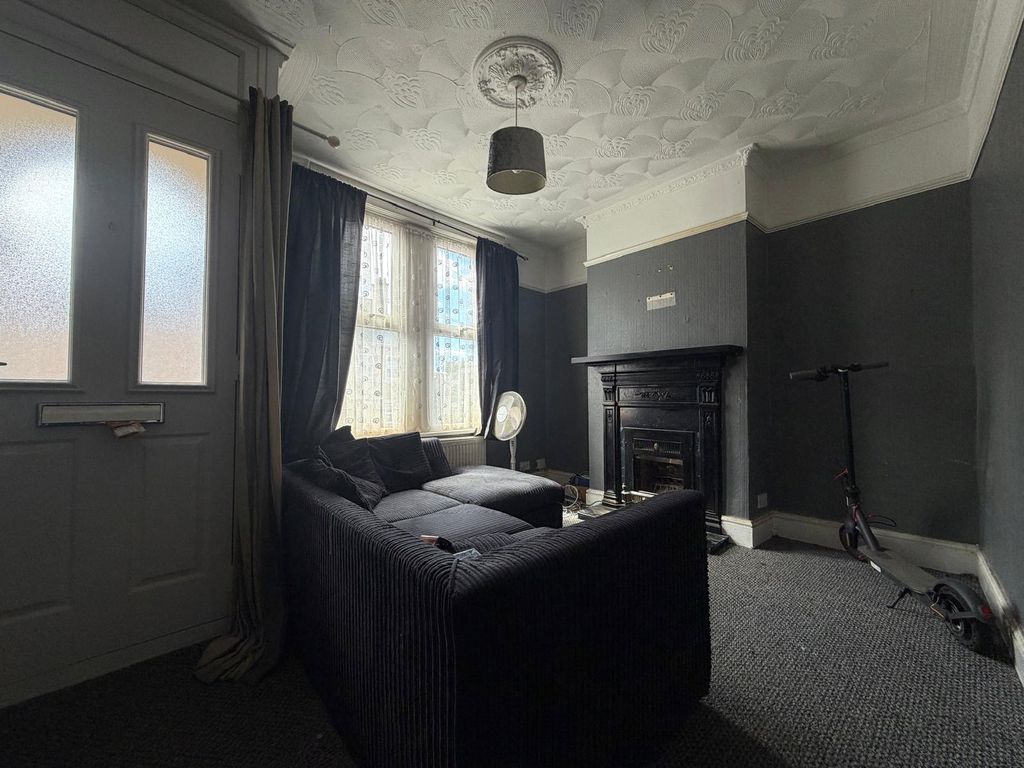 Property photo 3 of 8 Picture No. 07