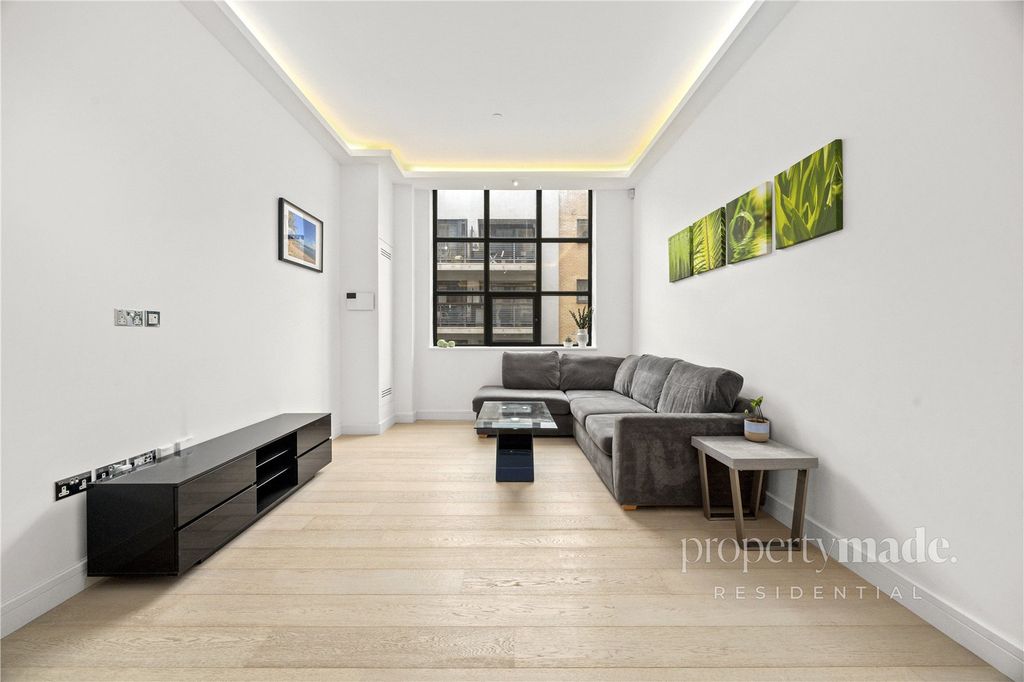 Property photo 3 of 15 Picture No. 02